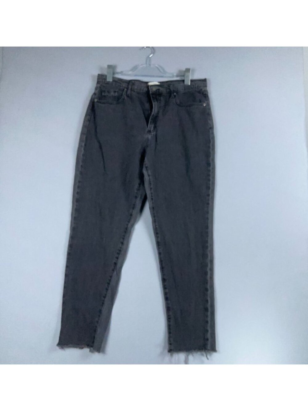 Universal Thread Boyfriend Jeans Size 8 Regular 100% Cotton High Rise Raw-Hem